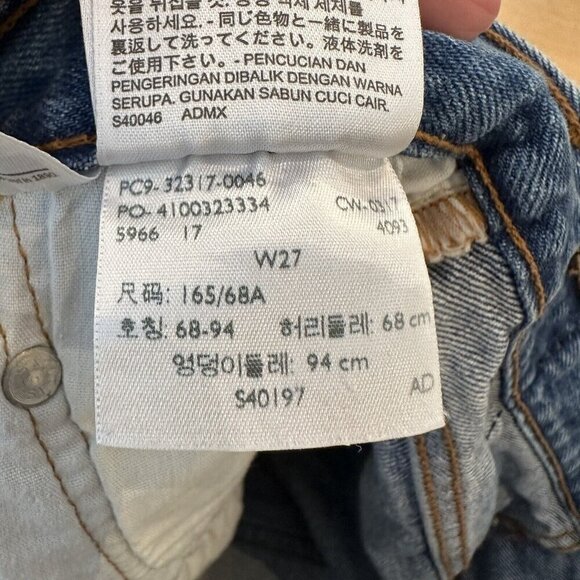 Levis 501 Cutofff Shorts Womens Blue Denim Medium Wash Button Fly Raw Hem Sz 27 - Picture 8 of 10